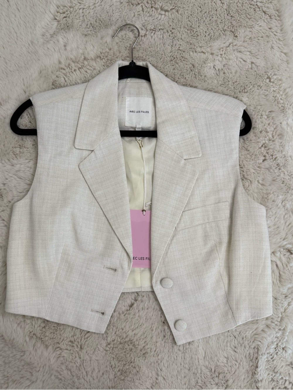 Avec Les Filles Light Cream Tailored Cropped Vest